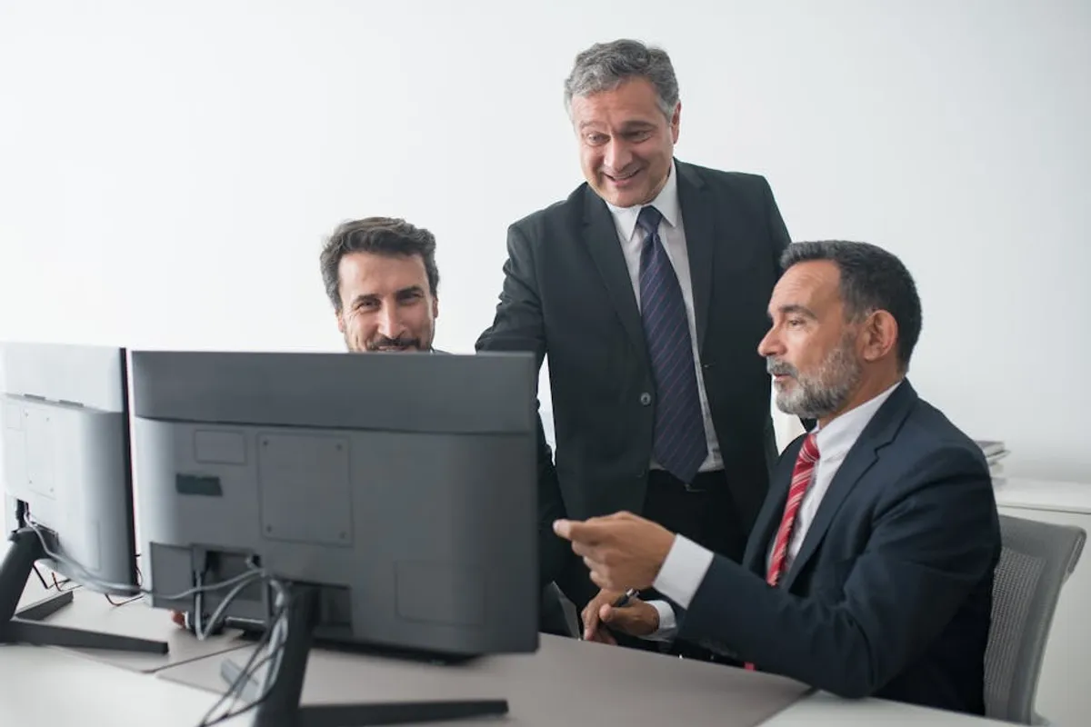 How to Build an Authority Site Around a Niche Industry