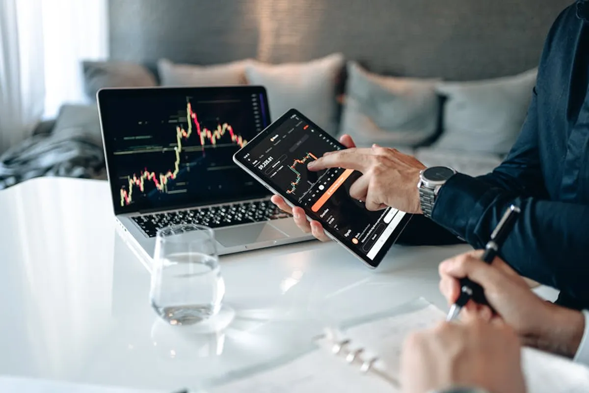 Real-time analytics platforms: SEO Meaning, Use Cases, and Better Alternatives